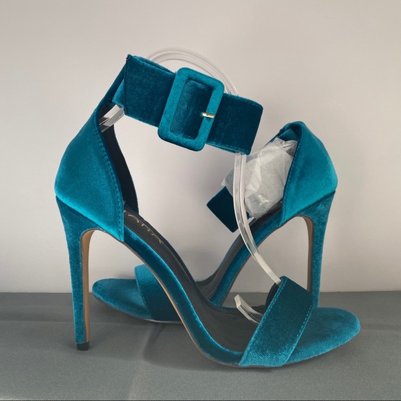 Golden - Picture 2 of 6